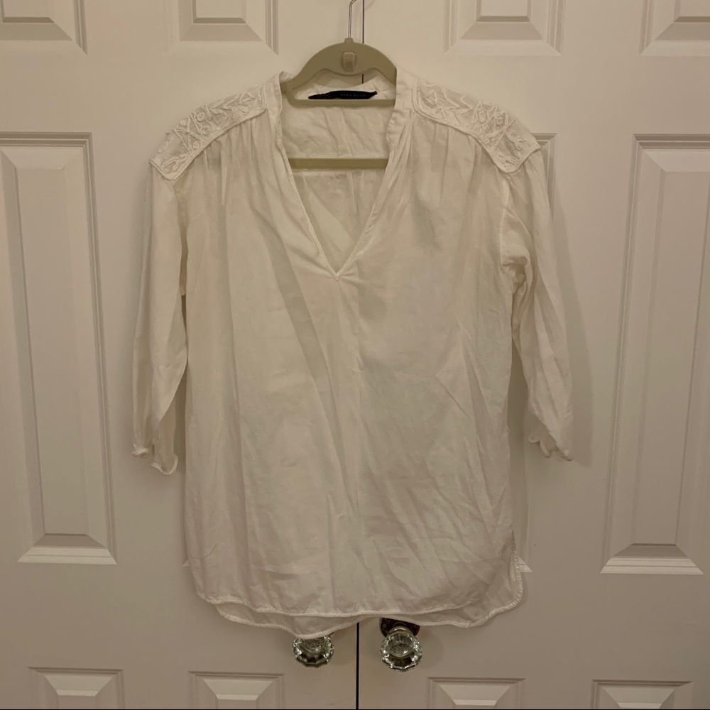White Cotton Shirt with Appliqué Shoulder Detail
